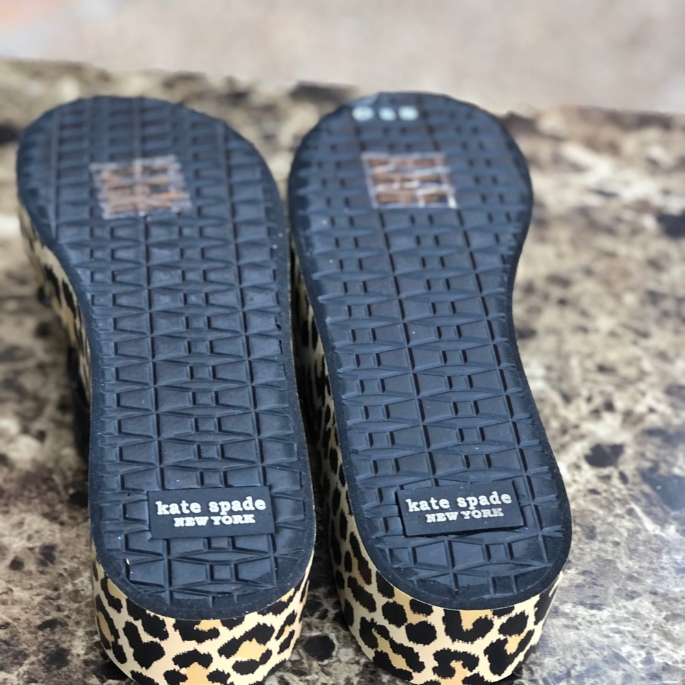 Kate Spade Leopard Print Size 6 Flip Flop NEW - Picture 4 of 5